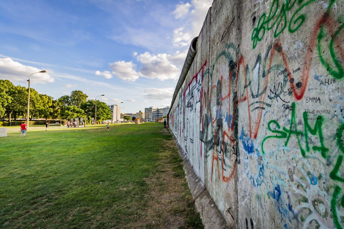 Why was the berlin wall built free berlin tours